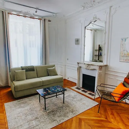 Appt Calme Et Central Proche Arc De Triomphe Apartman *